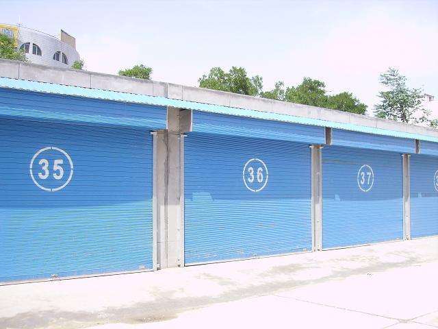 重慶卷簾門定制發(fā)動運(yùn)行要注意哪些問題